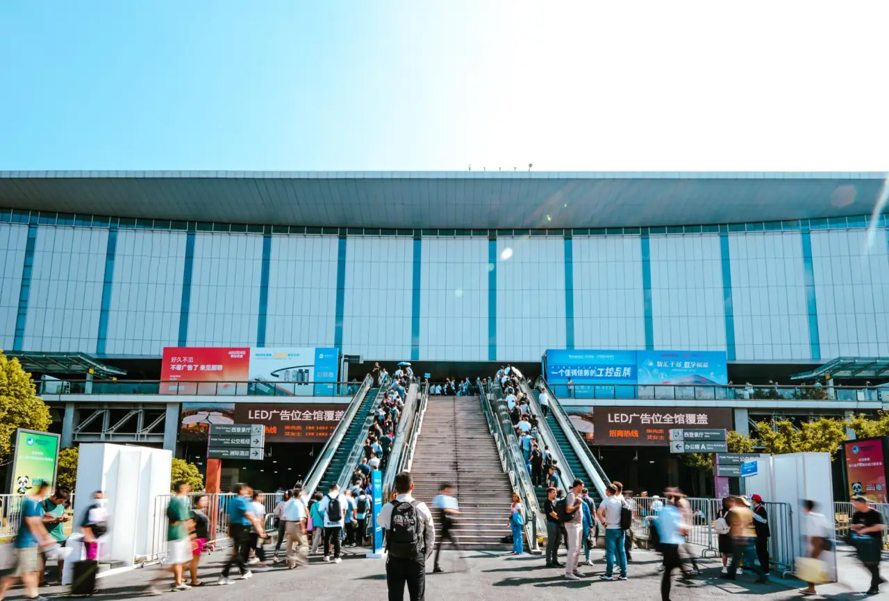 长治建筑设备租赁市场常用脚手架与吊篮型号盘点